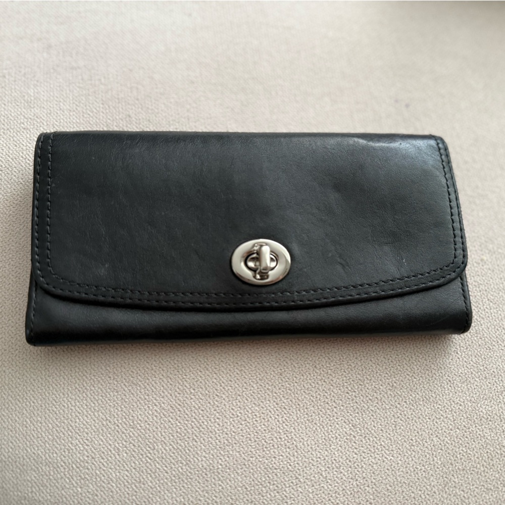 Vintage Coach Black Turn Lock Triple Fold Wallet